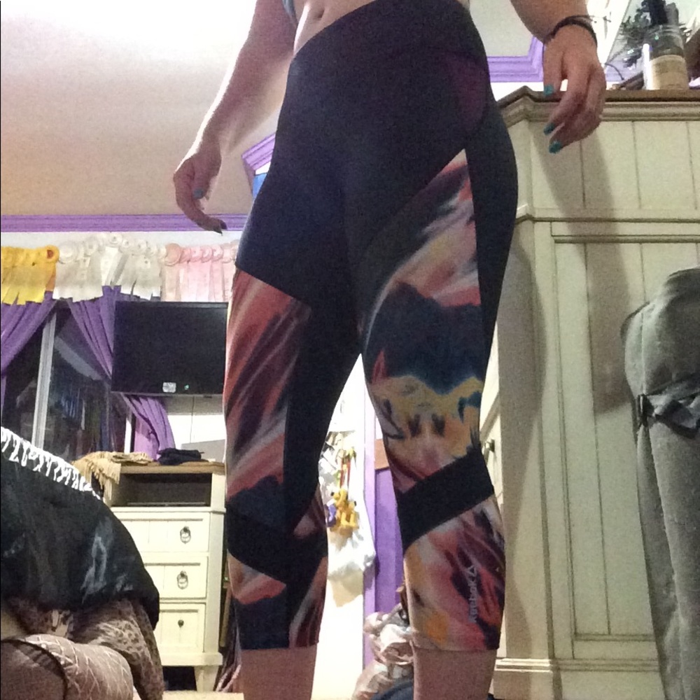 Reebok workout legging with mesh